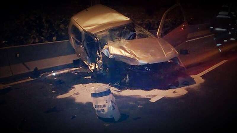 Estado en que quedó el coche (Foto Bomberos de Las Palmas de GC)